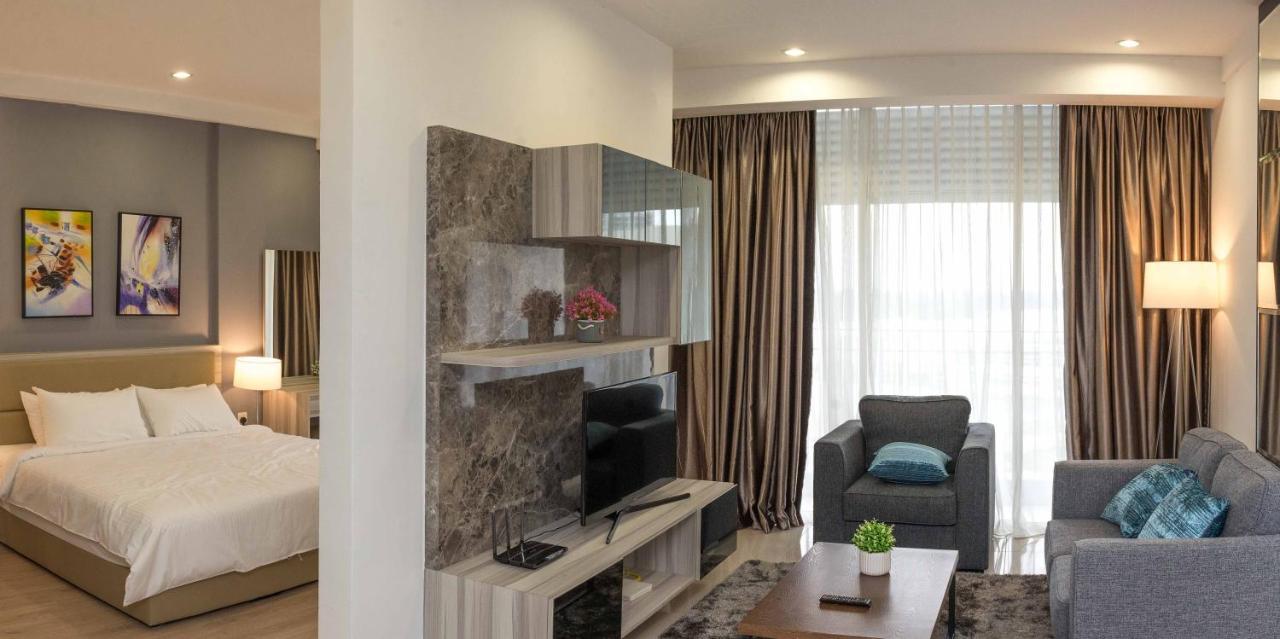 Encorp Marina Suites By Iconic Bliss Нусаяя Екстер'єр фото