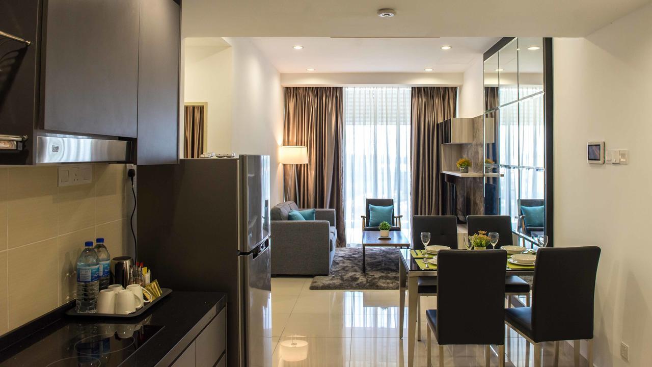 Encorp Marina Suites By Iconic Bliss Нусаяя Екстер'єр фото